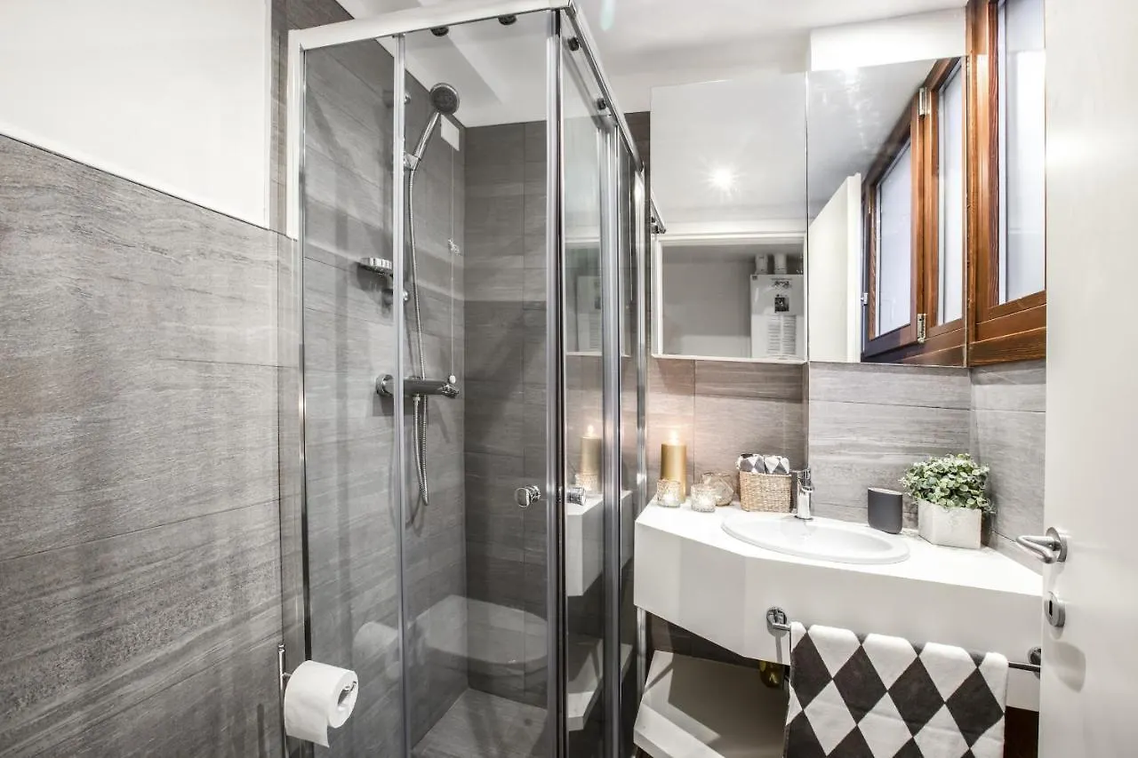 Apartment Industrial Loft Venice R&R Italy