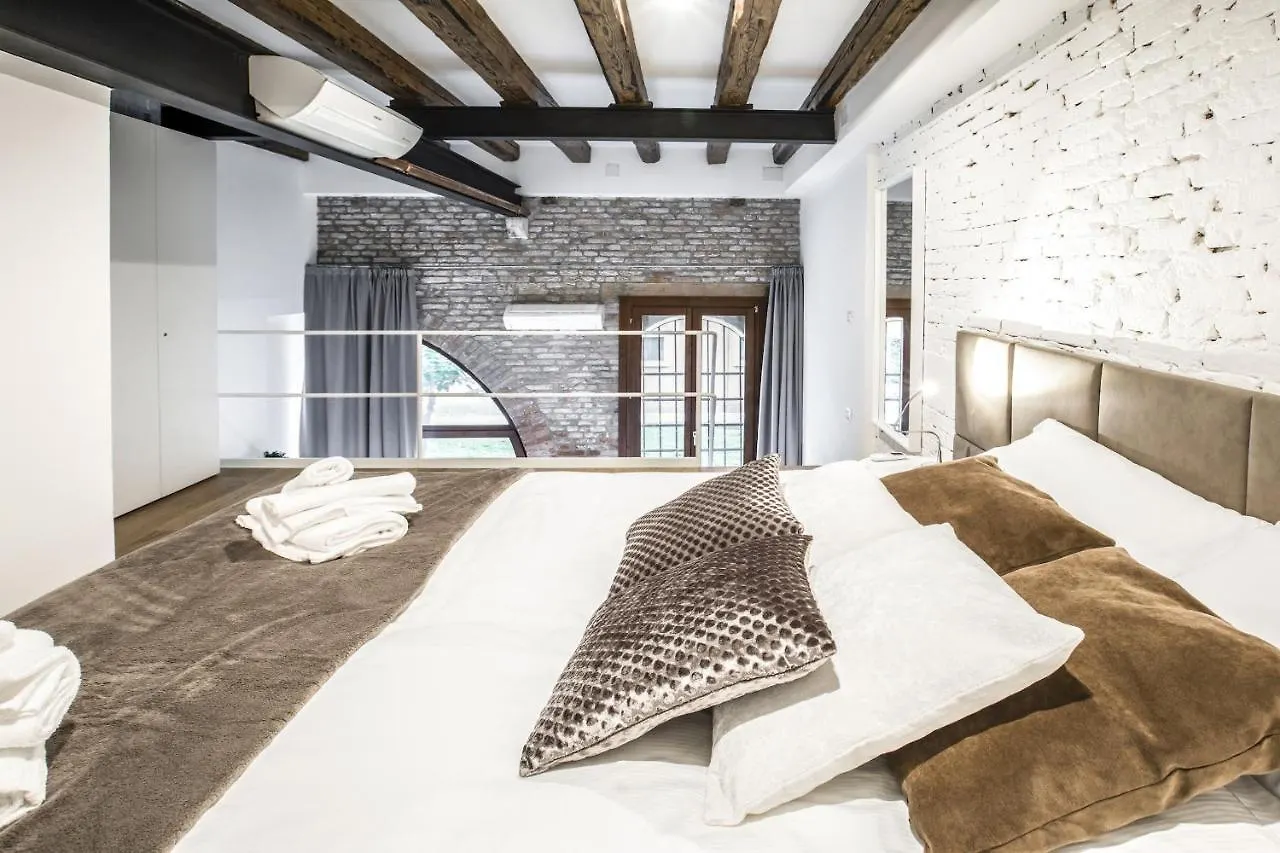 Industrial Loft Venice R&R 0*,